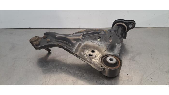 Främre gaffelben, höger från en Mercedes-Benz V (447.8) 2.1 250 BlueTEC, 250 d 16V 2019