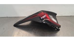 Używane Tylne swiatlo pozycyjne lewe Toyota Yaris IV (P21/PA1/PH1) 1.5 12V Hybrid 115 Cena € 199,65 Z VAT oferowane przez Autohandel Didier