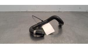 Begagnade Kylarslang Toyota Yaris IV (P21/PA1/PH1) 1.5 12V Hybrid 115 Pris € 18,15 Inklusive moms erbjuds av Autohandel Didier