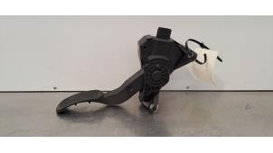 Używane Pedal gazu Toyota Yaris IV (P21/PA1/PH1) 1.5 12V Hybrid 115 Cena € 42,35 Z VAT oferowane przez Autohandel Didier