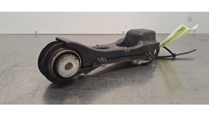 Begagnade Bakre gaffelben, vänster Mercedes CLA (118.3) 1.3 CLA-180 Turbo 16V Pris € 12,10 Inklusive moms erbjuds av Autohandel Didier