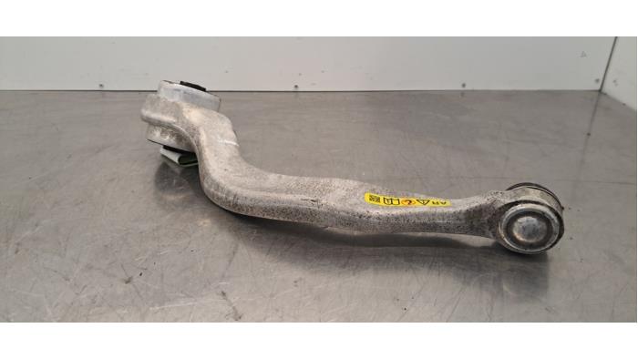 Främre gaffelben, höger från en BMW 7 serie (G11/12) 740e,Le 2017