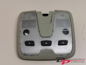 Gebruikte Binnenverlichting voor Volvo V70 (SW) 2.4 D5 20V Prijs € 12,60 Margeregeling aangeboden door DP Auto-onderdelen & Demontage