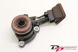 Używane Lozysko oporowe Citroen DS5 (KD/KF) 2.0 165 HYbrid4 16V Cena € 34,00 Procedura marży oferowane przez DP Auto-onderdelen & Demontage