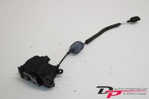 Gebruikte Portierslot Mechaniek 4Deurs rechts-achter Smart Forfour (453) 1.0 12V Prijs € 38,25 Margeregeling aangeboden door DP Auto-onderdelen & Demontage