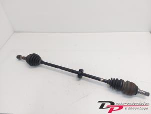 Gebruikte Aandrijfas rechts-voor Opel Astra G (F08/48) 1.6 16V Prijs € 11,90 Margeregeling aangeboden door DP Auto-onderdelen & Demontage