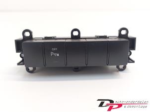 Begagnade PDC-brytare Mercedes B (W245) 1.7 B-170 16V Pris € 6,80 Marginaltabell erbjuds av DP Auto-onderdelen & Demontage