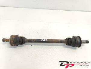 Gebruikte Aandrijfas rechts-achter Mercedes C (W203) 1.8 C-180K 16V Prijs € 35,00 Margeregeling aangeboden door DP Auto-onderdelen & Demontage