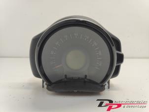 Używane Licznik kilometrów KM Peugeot 108 1.0 12V Cena € 35,00 Procedura marży oferowane przez DP Auto-onderdelen & Demontage