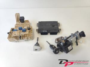 Begagnade Tändningslås + dator Suzuki Swift (ZA/ZC/ZD1/2/3/9) 1.3 VVT 16V Pris € 63,00 Marginaltabell erbjuds av DP Auto-onderdelen & Demontage