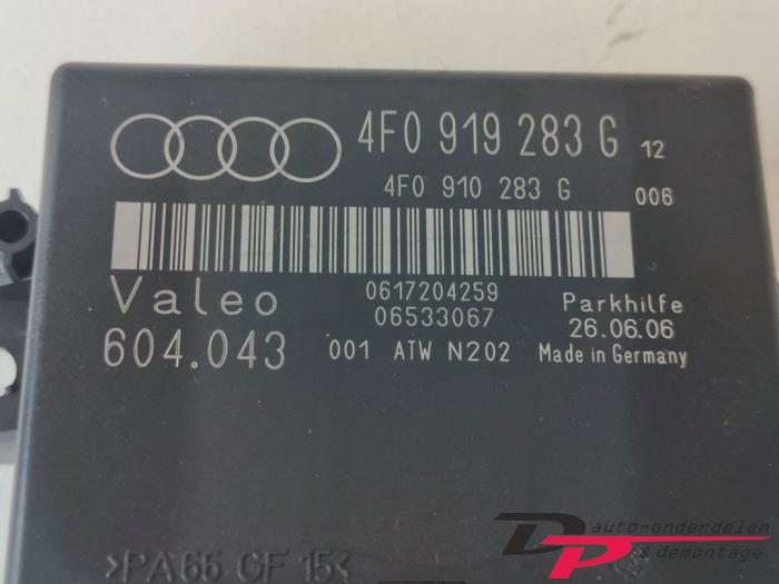 PDC Module van een Audi Q7 (4LB) 3.0 TDI V6 24V 2006