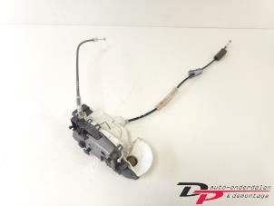 Gebruikte Deurslot Mechaniek 4Deurs links-voor Citroen C4 Cactus (0B/0P) 1.6 e-Hdi 92 Prijs € 24,00 Margeregeling aangeboden door DP Auto-onderdelen & Demontage