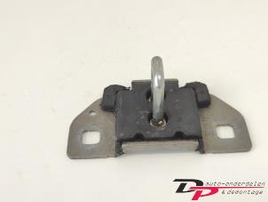 Gebruikte Slotmechaniek Kofferdeksel Mercedes C Estate (S205) C-220 CDI BlueTEC, C-220 d 2.2 16V Prijs € 20,00 Margeregeling aangeboden door DP Auto-onderdelen & Demontage