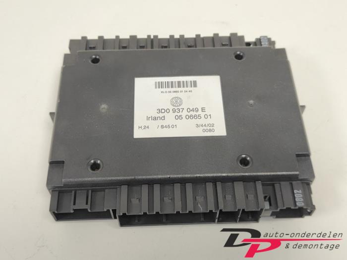 Dator , karosskontroll (BCM) från en Volkswagen Phaeton (3D) 3.2 V6 30V 2004