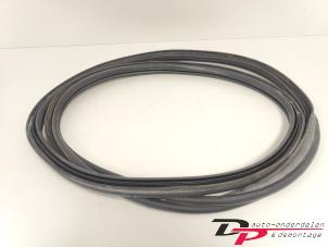 Gebruikte Achterkleprubber Renault Clio IV Estate/Grandtour (7R) 0.9 Energy TCE 90 12V Prijs € 20,00 Margeregeling aangeboden door DP Auto-onderdelen & Demontage