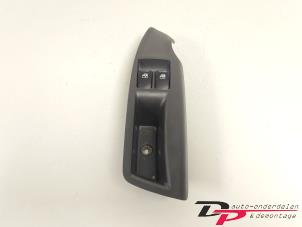 Używane Przelacznik elektrycznej szyby Chevrolet Aveo (250) 1.2 16V Cena € 13,00 Procedura marży oferowane przez DP Auto-onderdelen & Demontage