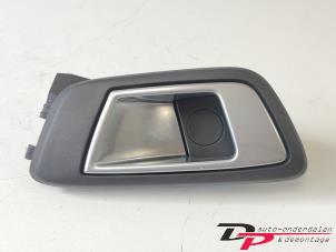 Gebruikte Portiergreep 4Deurs rechts-achter Ford Fiesta 6 (JA8) 1.0 EcoBoost 12V 100 Prijs € 9,00 Margeregeling aangeboden door DP Auto-onderdelen & Demontage