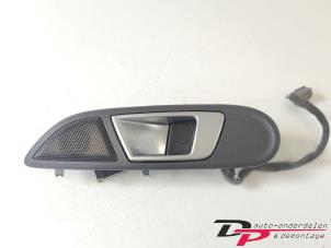 Gebruikte Portiergreep 4Deurs links-voor Ford Fiesta 6 (JA8) 1.0 EcoBoost 12V 100 Prijs € 13,00 Margeregeling aangeboden door DP Auto-onderdelen & Demontage
