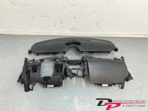 Gebruikte Dashboard Mini Clubman (R55) 1.6 Cooper D Prijs € 175,00 Margeregeling aangeboden door DP Auto-onderdelen & Demontage