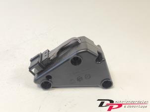 Begagnade Modul (diverse) Volkswagen Golf V (1K1) 1.6 FSI 16V Pris € 8,00 Marginaltabell erbjuds av DP Auto-onderdelen & Demontage