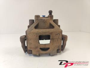 Gebruikte Remklauw (Tang) links-voor Daihatsu Charade 1.33 16V Dual VVT-I Prijs € 10,50 Margeregeling aangeboden door DP Auto-onderdelen & Demontage