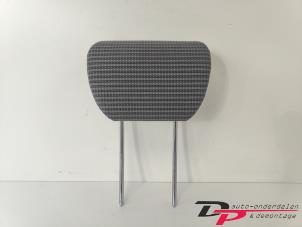 Begagnade Nackstöd Mercedes B (W245) 2.0 B-200 16V Pris € 18,00 Marginaltabell erbjuds av DP Auto-onderdelen & Demontage