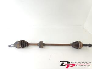 Begagnade Drivaxel, höger fram Toyota Yaris (P1) 1.3 16V VVT-i Pris € 19,95 Marginaltabell erbjuds av DP Auto-onderdelen & Demontage