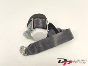 Używane Pas bezpieczenstwa lewy tyl Volkswagen Scirocco (137/13AD) 1.4 TSI 160 16V Cena € 19,95 Procedura marży oferowane przez DP Auto-onderdelen & Demontage