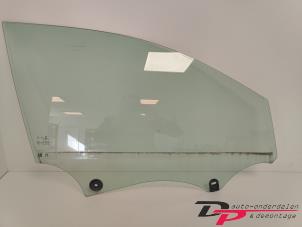 Gebruikte Portierruit 4Deurs rechts-voor Peugeot 5008 II (M4/MC/MJ/MR) 1.2 12V e-THP PureTech 130 Prijs € 60,00 Margeregeling aangeboden door DP Auto-onderdelen & Demontage