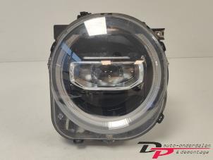 Gebruikte Koplamp rechts Jeep Renegade (BU) 1.0 GSE T3 12V Prijs € 400,00 Margeregeling aangeboden door DP Auto-onderdelen & Demontage