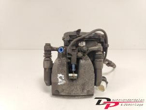 Gebruikte Remklauw (Tang) rechts-achter Mercedes E (W213) E-220d 2.0 Turbo 16V Prijs € 59,95 Margeregeling aangeboden door DP Auto-onderdelen & Demontage