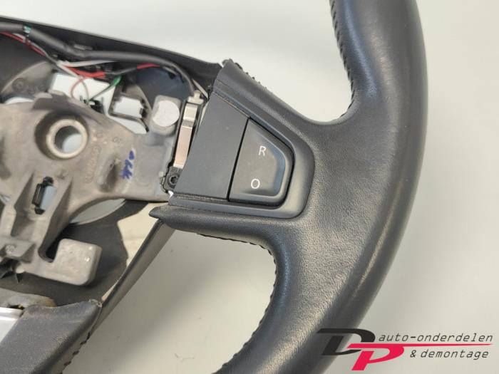 Stuurwiel van een Renault Grand Scénic III (JZ) 1.4 16V TCe 130 2010