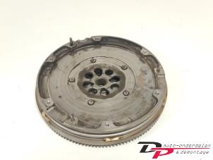 Begagnade Tvåmassesvänghjul Opel Corsa E 1.0 SIDI Turbo 12V Pris € 80,00 Marginaltabell erbjuds av DP Auto-onderdelen & Demontage