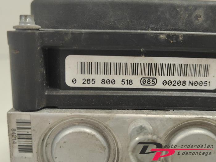 Pompa ABS z Nissan Note (E11) 1.4 16V 2010