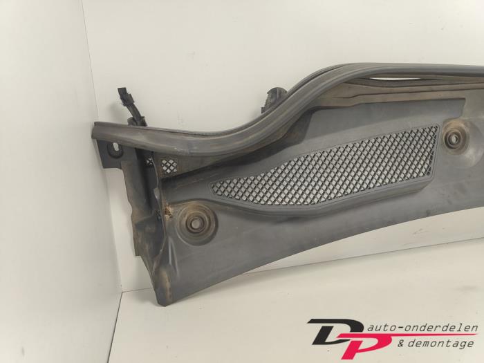 Paravent van een Mercedes-Benz CLA Shooting Brake (117.9) 2.2 CLA-200 CDI, 200 d 16V 2015