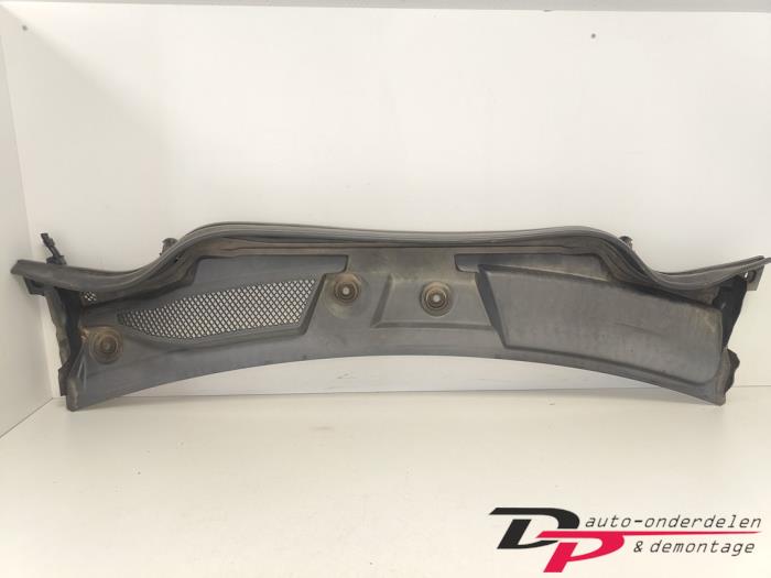 Paravent van een Mercedes-Benz CLA Shooting Brake (117.9) 2.2 CLA-200 CDI, 200 d 16V 2015