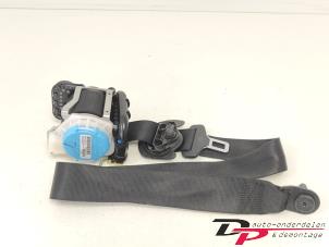 Begagnade Främre säkerhetsbälte, vänster Mercedes CLA Shooting Brake (117.9) 2.2 CLA-200 CDI, 200 d 16V Pris € 65,00 Marginaltabell erbjuds av DP Auto-onderdelen & Demontage