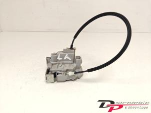 Gebruikte Portierslot Mechaniek 4Deurs links-achter Lancia Delta (844) 1.8 Di T-Jet 16V Prijs € 29,00 Margeregeling aangeboden door DP Auto-onderdelen & Demontage
