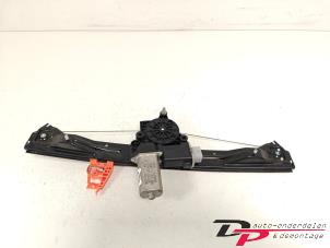 Gebruikte Ruitmechaniek 4Deurs links-voor Lancia Delta (844) 1.8 Di T-Jet 16V Prijs € 39,95 Margeregeling aangeboden door DP Auto-onderdelen & Demontage