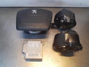 Gebruikte Airbag Set + Module Peugeot Boxer (U9) 2.0 BlueHDi 110 Prijs € 375,00 Margeregeling aangeboden door Uittenbogaard onderdelen BV