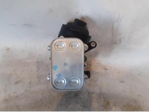 Nowe Obudowa filtra oleju Volkswagen Polo V (6R) 1.2 TDI 12V BlueMotion Cena € 108,90 Z VAT oferowane przez Uittenbogaard onderdelen BV