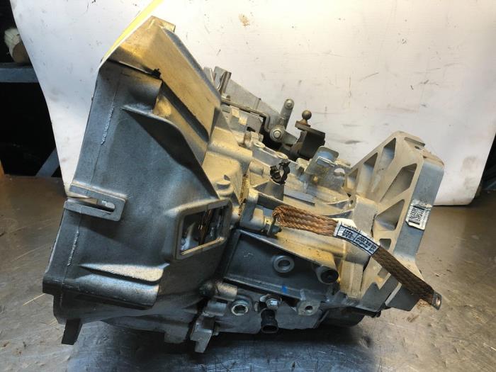 Växellåda från en Abarth 500/595/695 1.4 T-Jet 16V Esse Esse 2017