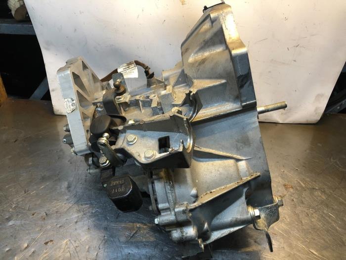 Växellåda från en Abarth 500/595/695 1.4 T-Jet 16V Esse Esse 2017