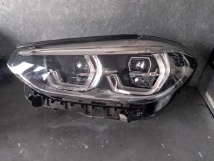 Begagnade Strålkastare, vänster BMW X3 (G01) sDrive 18d 2.0 TwinPower Turbo 16V Pris € 325,00 Marginaltabell erbjuds av Uittenbogaard onderdelen BV