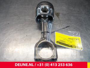 Gebruikte Zuiger Volvo S40 (MS) 1.6 D2 Prijs € 75,00 Margeregeling aangeboden door van Deijne Onderdelen Uden B.V.