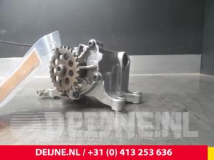 Używane Pompa oleju Volvo V40 (MV) 2.0 D3 20V Cena € 60,50 Z VAT oferowane przez van Deijne Onderdelen Uden B.V.