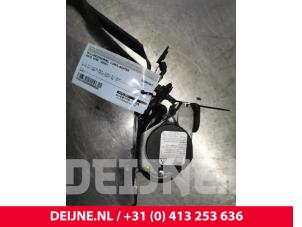 Begagnade Bakre säkerhetsbälte, vänster Volvo XC90 I 3.2 24V Pris € 60,00 Marginaltabell erbjuds av van Deijne Onderdelen Uden B.V.