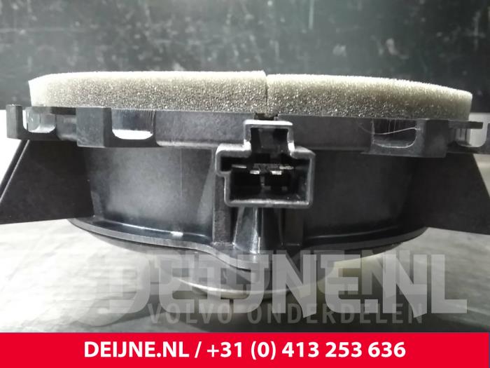 Högtalare från en Volvo XC60 I (DZ) 2.0 DRIVe 20V 2011