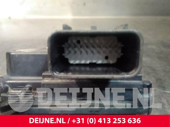 Adaptiv farthållare, sensor (avstånd) från en Volvo XC60 I (DZ) 2.4 D5 20V AWD Geartronic 2015