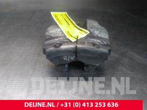 Gebruikte Remklauw (Tang) rechts-voor Volvo XC90 II 2.0 T8 16V Twin Engine AWD Prijs € 150,00 Margeregeling aangeboden door van Deijne Onderdelen Uden B.V.